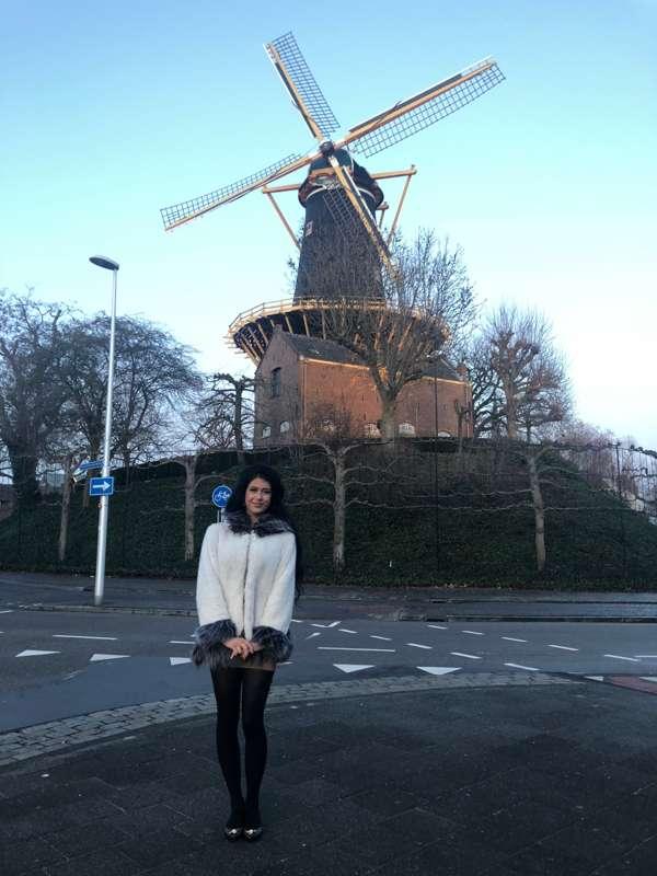 Whats this? Lanta out in the wild! With clothes on!? Madness..