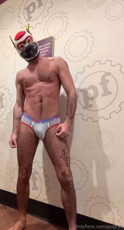 A little tanning room tease ;) 