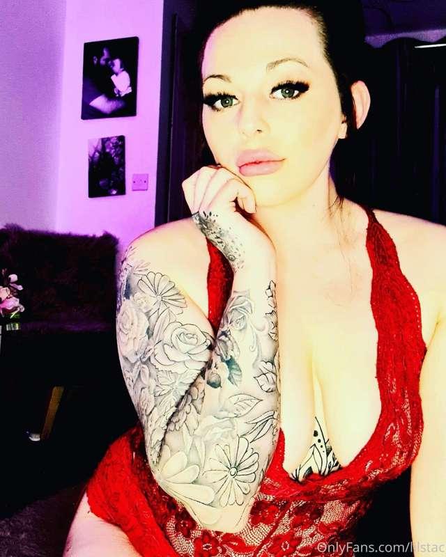 Daddy's good girl Tattooed princesses love to be dominated 😈..