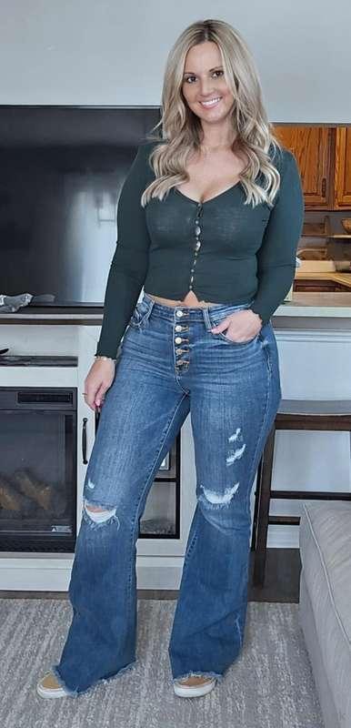 TGIF! I know everyone knows casual Fri and this is my casual..
