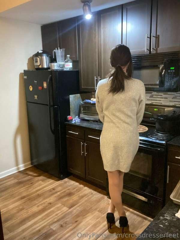 Is it sweater dress season yet? one of the most comfy things..