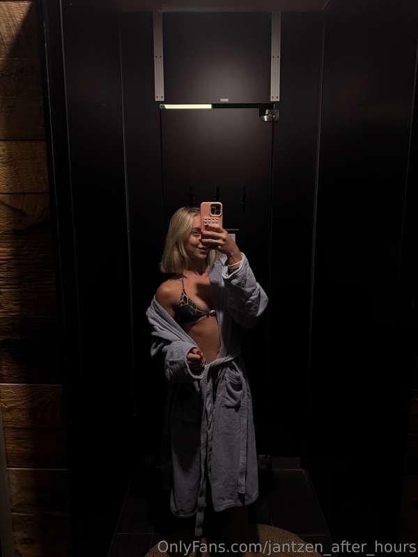 Oops did I make you stop scrolling?🤭