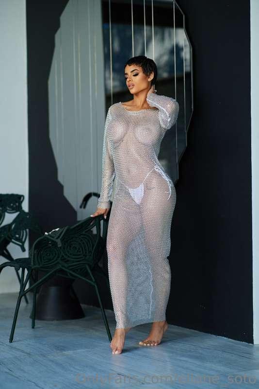 Would you lick or fuck me? 🥵