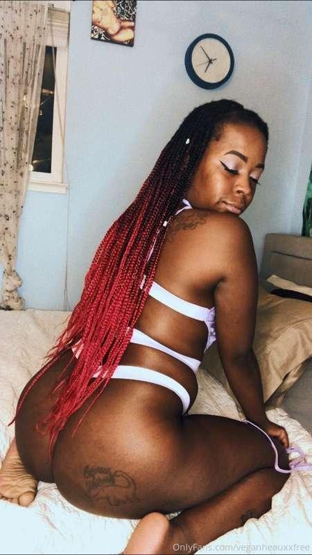 In love with my new hair color 🍒🖤