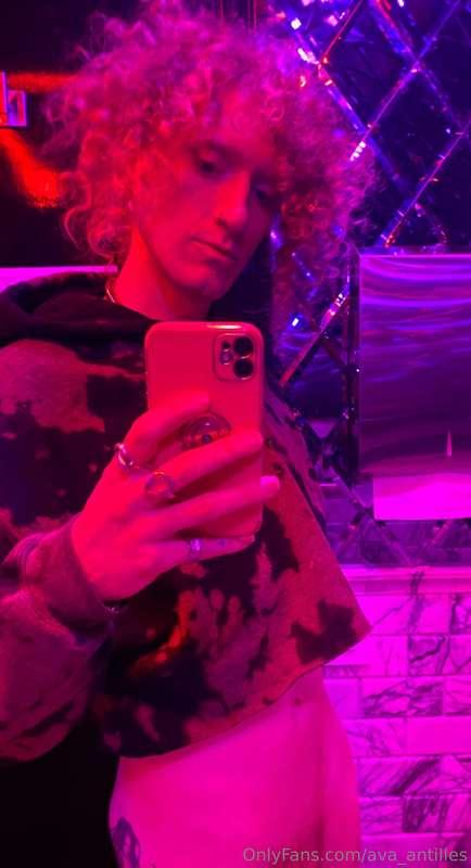 Wanna see the rest? 😘