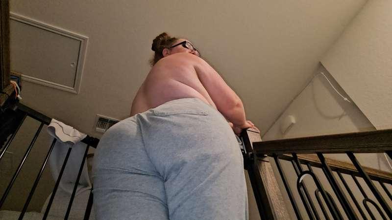 Kai Lee presents prego booty