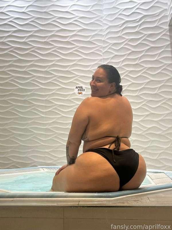 aprilfoxx image #0