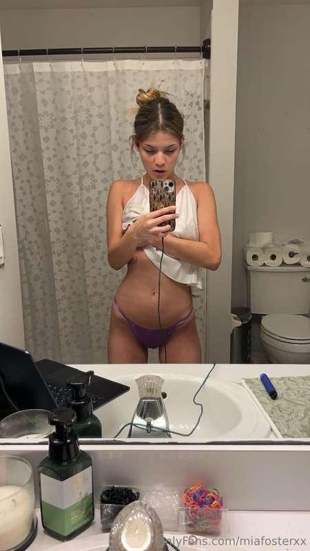 tits deserve ur attention before bed 🥵