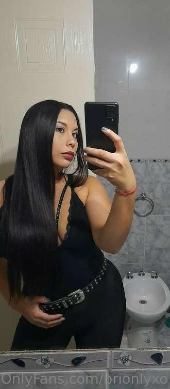 IRRESISTIBLE 🥰😍