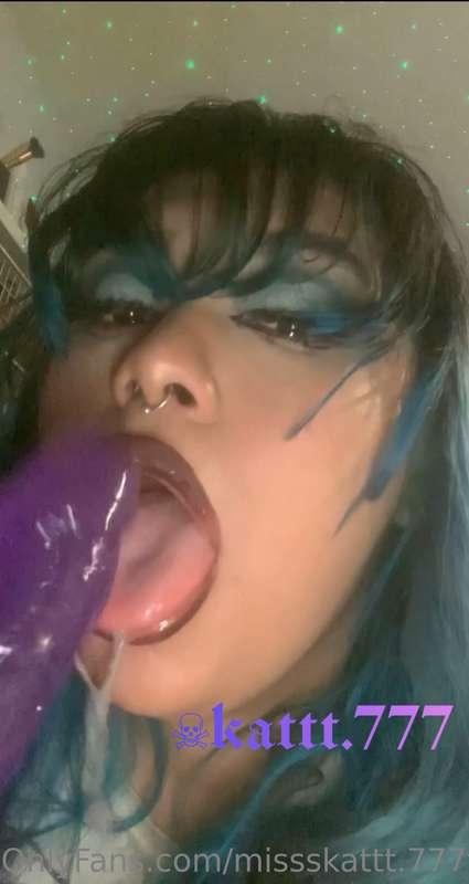 could you handle my tongue ? 😚