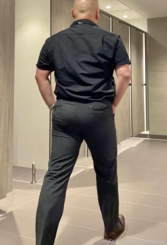 thesuitedboss image #2