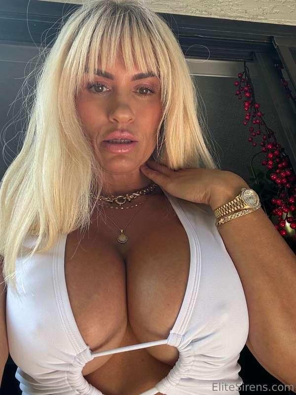 Are you going to dream about your muscle goddess tonight? 💪😈
