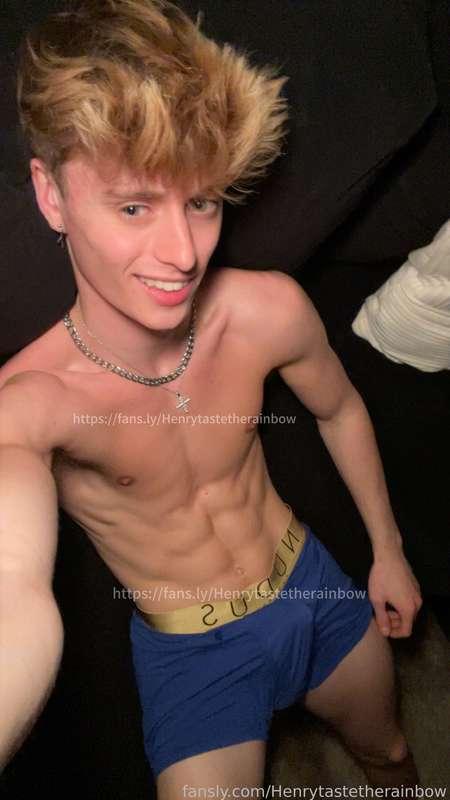 henrytastetherainbow image #0