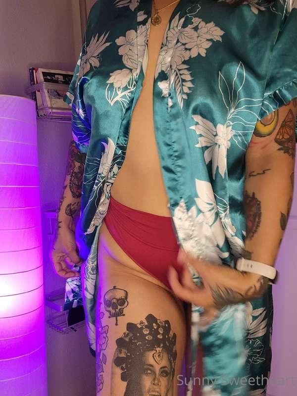 Just a refresher, I'm here...
New saucy and silly stuff to c..