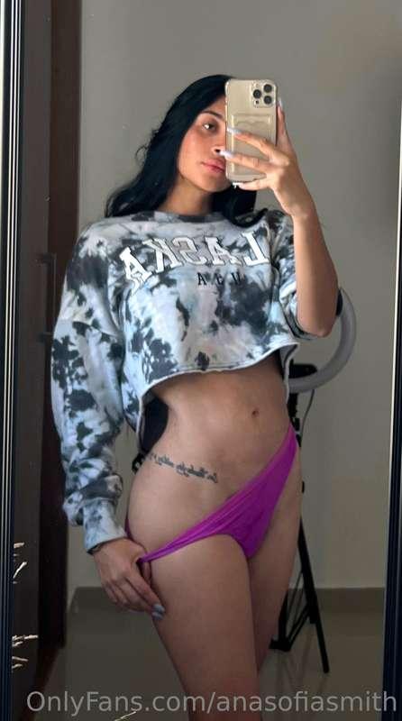 Can you take it off for me please? 🔥🔥🔥
Me la quitas por favo..