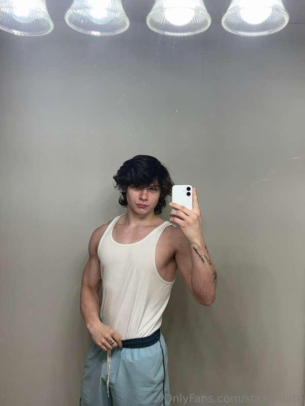 New vids in your DMs don't miss em 🫣🫣