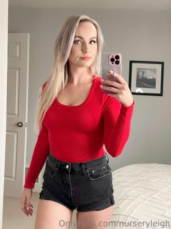 Do you have any plans tonight ??🔥