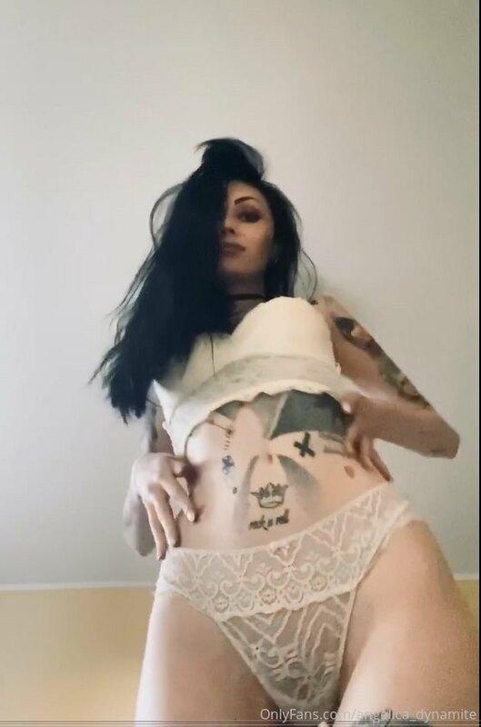You will have a hard and hot night with me ?❤️? write me????