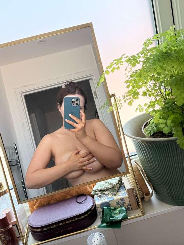 good evening 😘