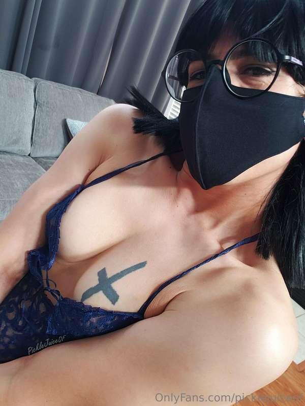 It's Friday the 13th! Do you wanna stay up and watch scary m..