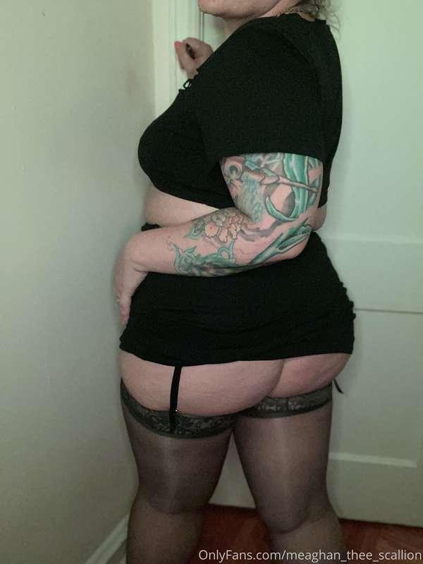 Thigh highs, and ass cheeks! 🥰