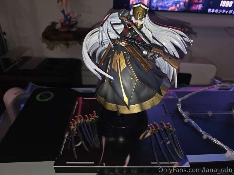 Not sure if there's any anime figure collectors but I had th..