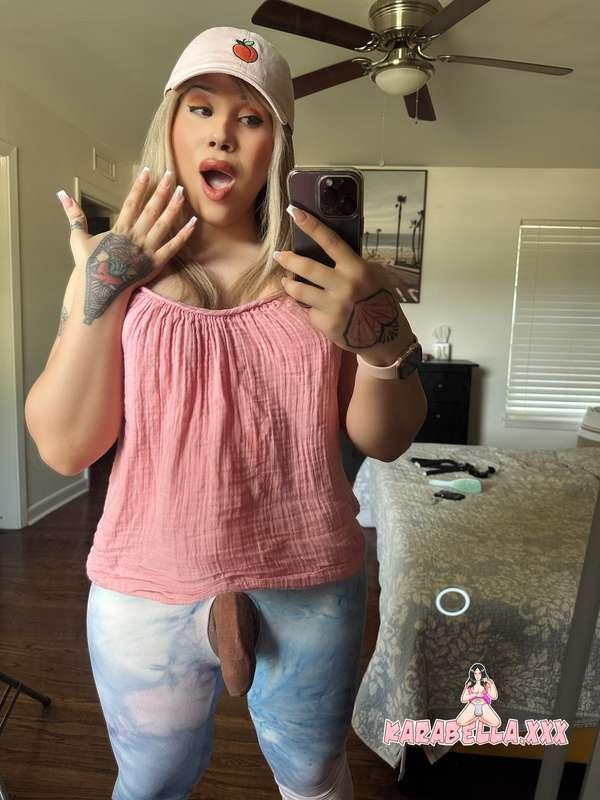 Oopsie, my pp slipped out!  Got somewhere I can put it?  XOX..