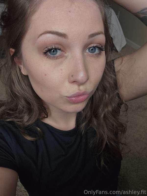 Happy hump day! Let's get wild today 😘