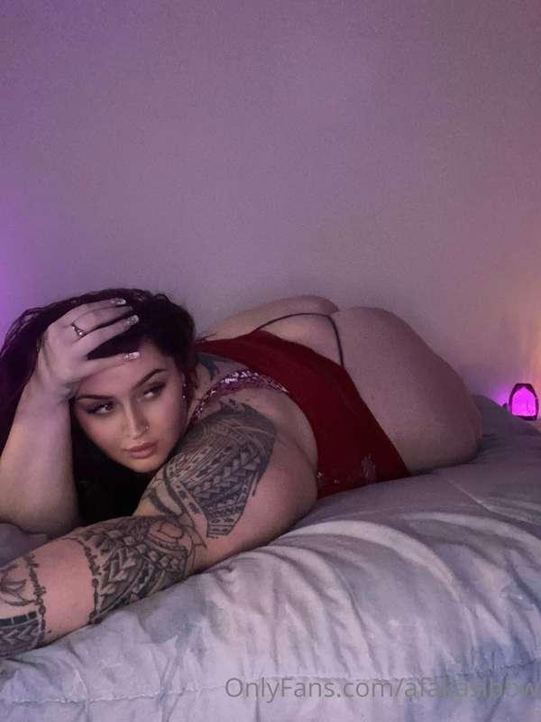 Check Them Dms 🥵💦