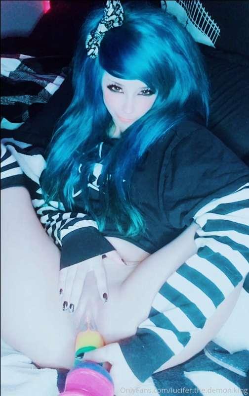 The full video is in ur DMs now ;] if you miss any of my con..