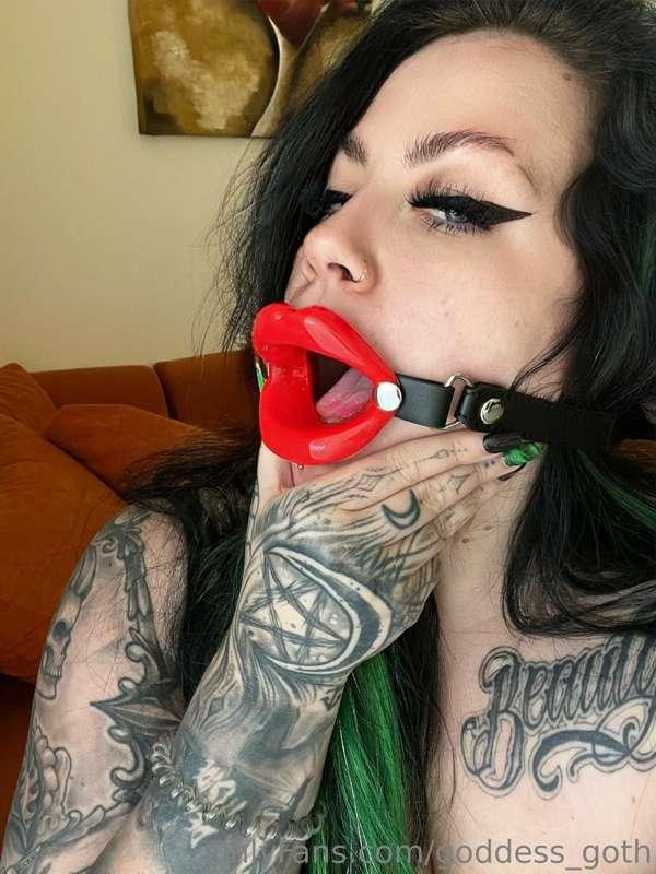 Would you want me to pop in this gag to keep my pretty littl..