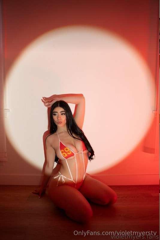 You wanna taste my juicy big melons? 🍈🍈https://onlyfans.com/..