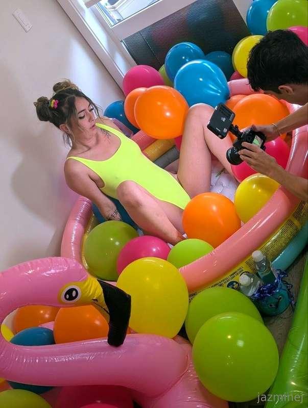 Who’s excited to watch wrens FIRST ANAL VID! 🎈Omg!!! 🎈@wrenr..