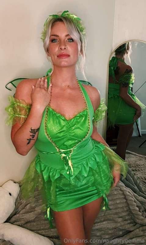 alluring_housewife image #13