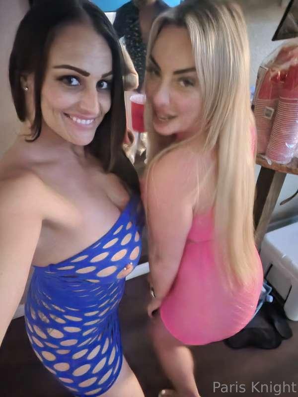 Paris plays with real hot swinger couple at the swingers clu..