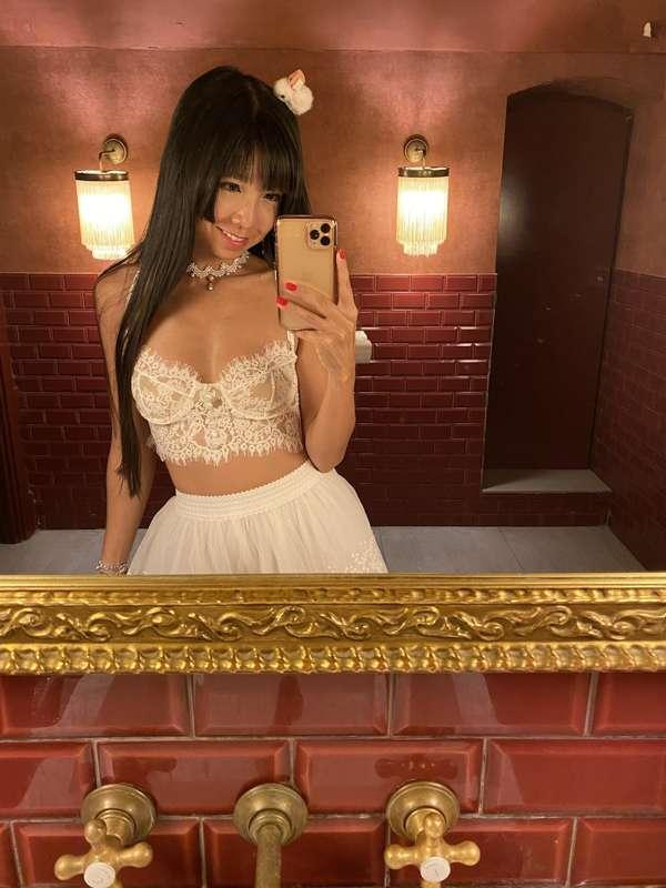 Boobies in public bathroom 