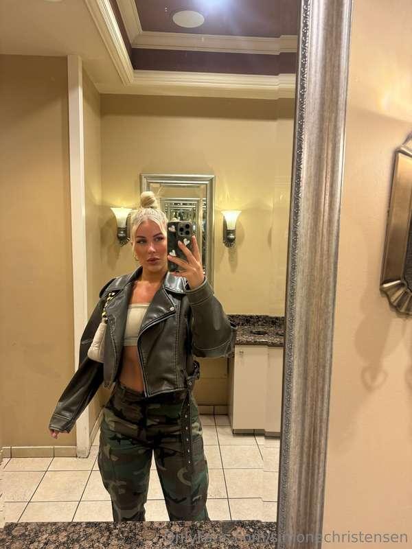 I bet you'd love to be my mirror 🪞