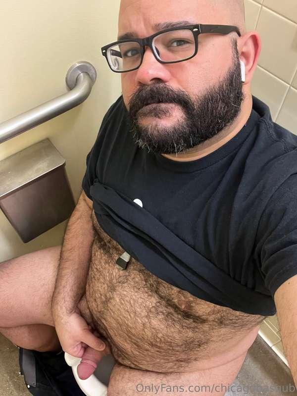 I am horny at work, and rubbing out before the place opens u..