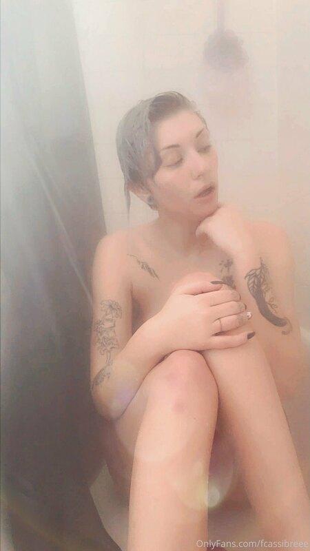 Wanna see why my knees are red and I'm out of breath?? ?? Te..
