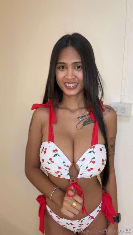 The perfect breasts are waiting for you.😈https://onlyfans.co..