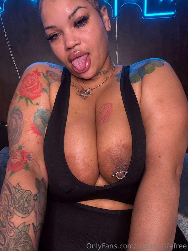 IM HORNY AF DADDY 👅☔️ GOING LIVE NOW