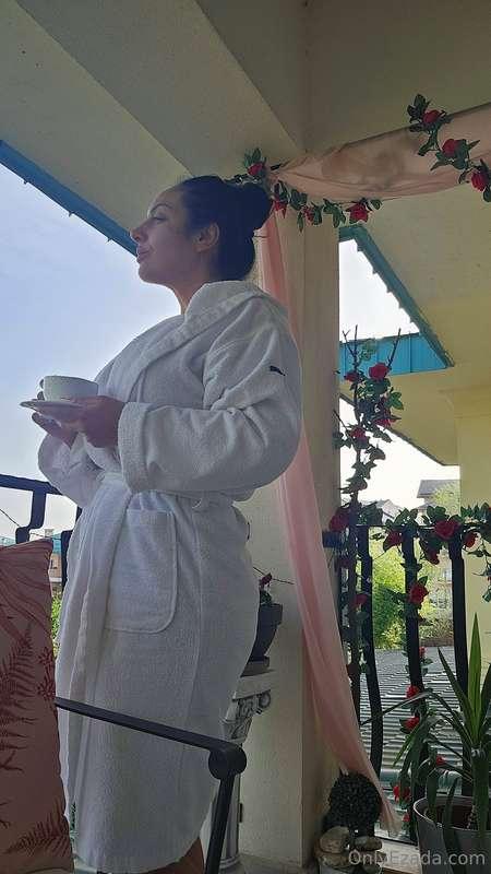 Buna dimineata, My devotee