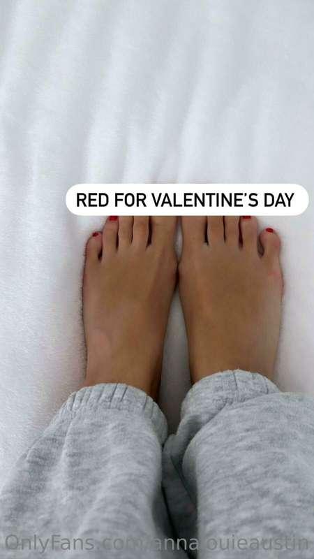 Extra special mani & pedi for Valentine’s Day! If you wanna ..