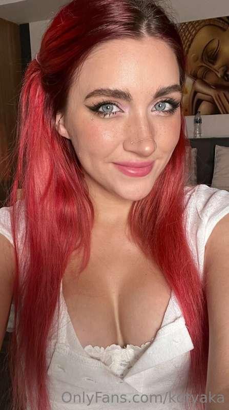 My boobs are further down 🍒 You don't have to look in my eye..