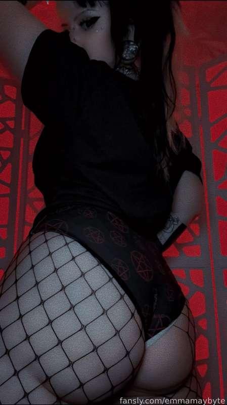 emmamaybyte image #13