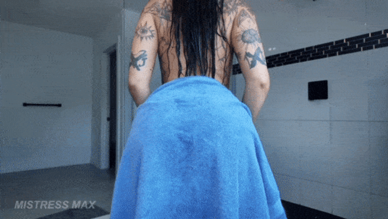 Oops dropped my towel

#femdom #voyeur #tease #ass #assworship 