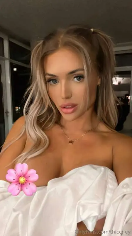 I want all of your attention today! 😉🤭