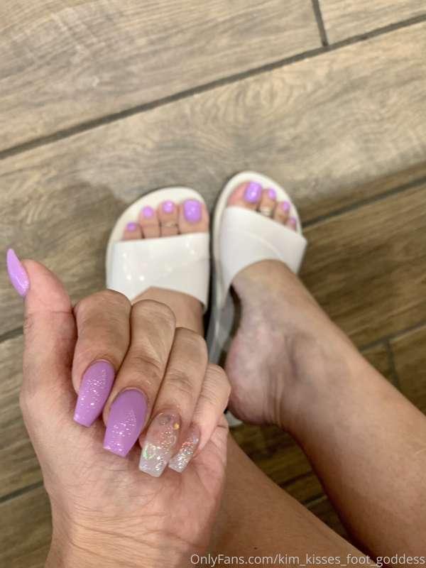 Got my nails done too 🥰🥳
