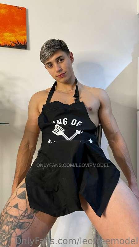 Will you eat my sandwich? 😈🥪💦