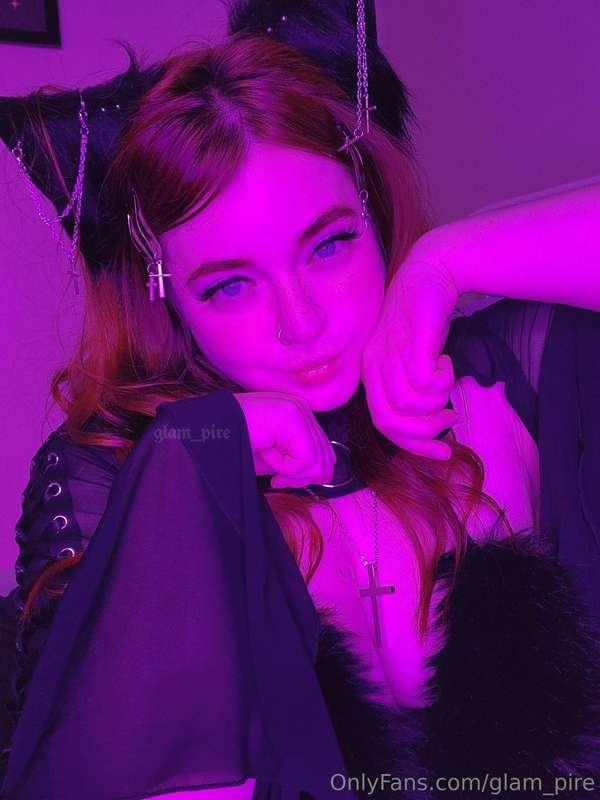 don't forget to wish your favorite kitty a happy birthday to..